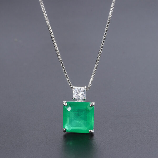 Simulation Emerald Pendant Retro Women's Necklace - Image 6